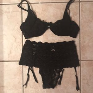Victoria’s Secret Bra & Garter Set